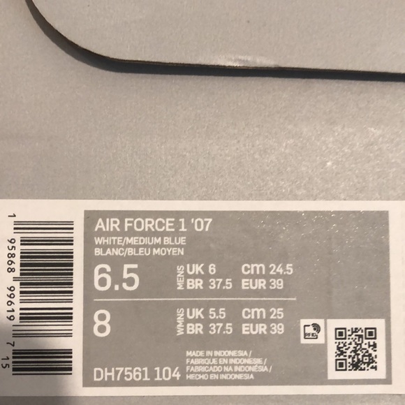 💙🤍NIKE AIR FORCE 1 ‘07 SNEAKERS🤍💙 - Picture 10 of 10